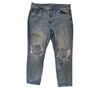 American Eagle Strigid Ripped Mom Jeans Size 18 Blue Denim Distressed Knee Holes